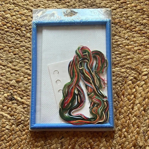 Caroling snowman 2001 Janlynn counted cross stitch kit #41-129 - Picture 2 of 2